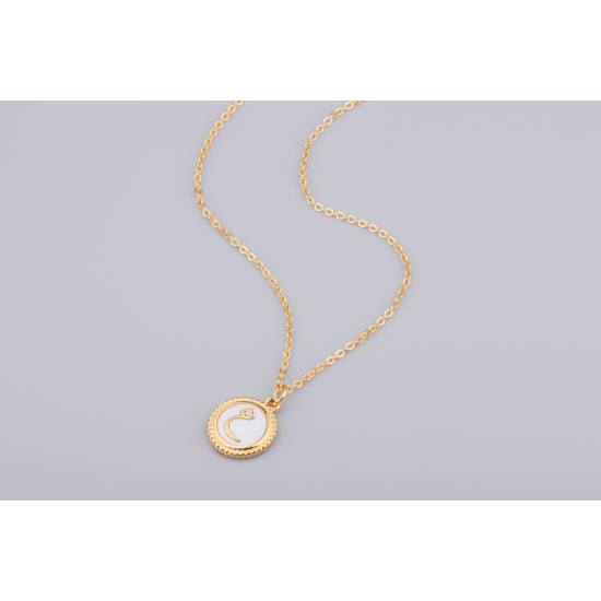 Golden pendant with insertion of a pearly shell medallion decorated with the letter "Ayn"ع